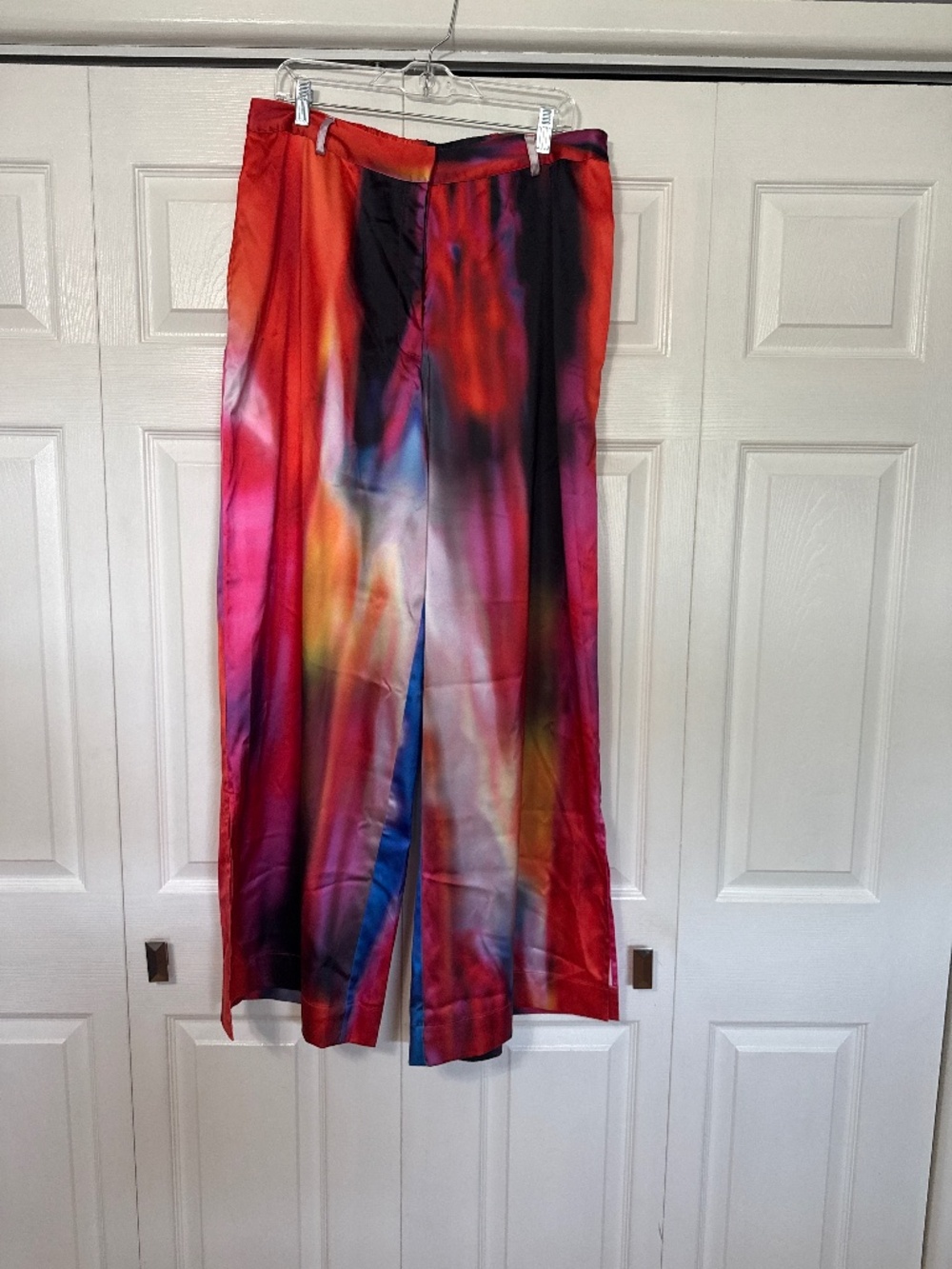Multi-print size slit pant